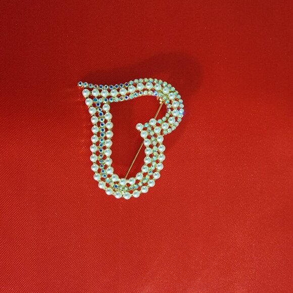 Faux Pearl and Crystal Abstract Heart Brooch New - Picture 8 of 8